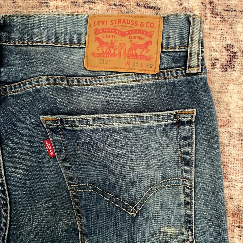 Levi’s - Picture 2 of 3